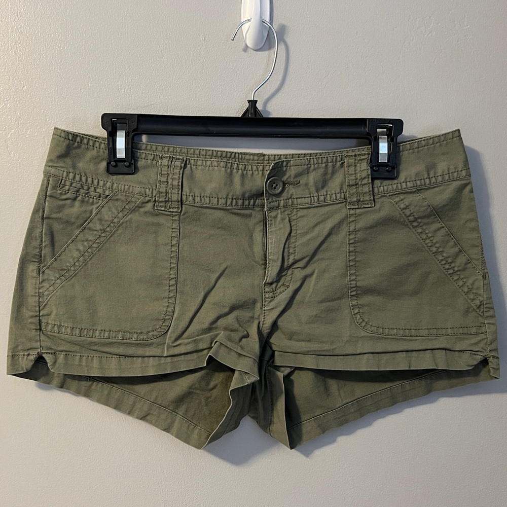 Express | Army Green Shorts | Size 6